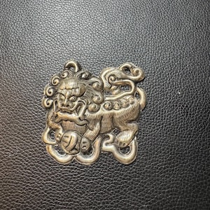 Chinese Guardian Lion (Foo Dog) Metal Pendants | 2.75" Decorative Craft Ornaments | Articulated Ears | New Old Stock | Lots of 6, 12, or 18