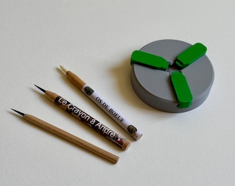 Kit includes 1 coin vise + 3 cleaning pencils "André's pencil". Designed for restoring metal detector coins.