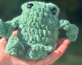 王冠をつけたカエルのぬいぐるみ - 20 cmのフルサイズのかわいいカエル