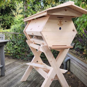 La Ruche Temple® - Handwerklicher Bienenstock, Biodiversitäts-Bienenstock | Imkerei, ökologisch, Bienenstock, Bienenzucht, natürlicher Bienenstock. Premium-Qualität