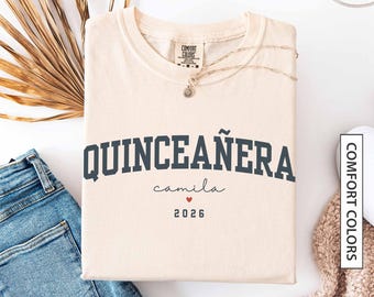 Aangepast shirt quinceañera cadeau voor 15e verjaardag Gepersonaliseerde naam en jaar COMFORT KLEUREN T-shirt