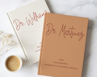 Aangepast doctoraatsdoctoraat afstudeercadeau gepersonaliseerd dokter naam jaar universiteit notitieboek hardcover dagboek mat