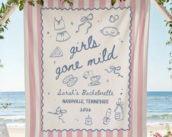 Letrero de bienvenida personalizado para despedida de soltera con nombre, ciudad y año personalizados. Tapiz de pared "Girls Gone Mild".