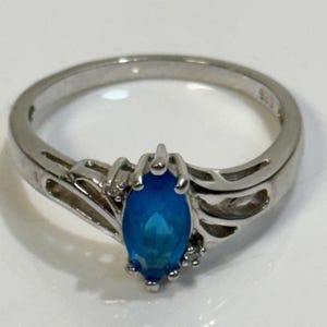 Sterling Silver Antique Style Marquis Blue Cz W White Accent Cz Stones Sz 9