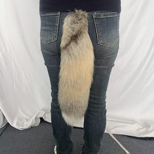 17" tot 18" natuurlijke vossenstaarten grijs cosplay vossenstaarten Cosplaystaarten decoratieve vossenstaarten met sleutelhangers