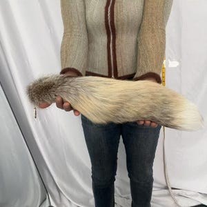 Cauda de Raposa Cinzenta de 18&quot;: Cauda Natural para Cosplay com Chaveiro