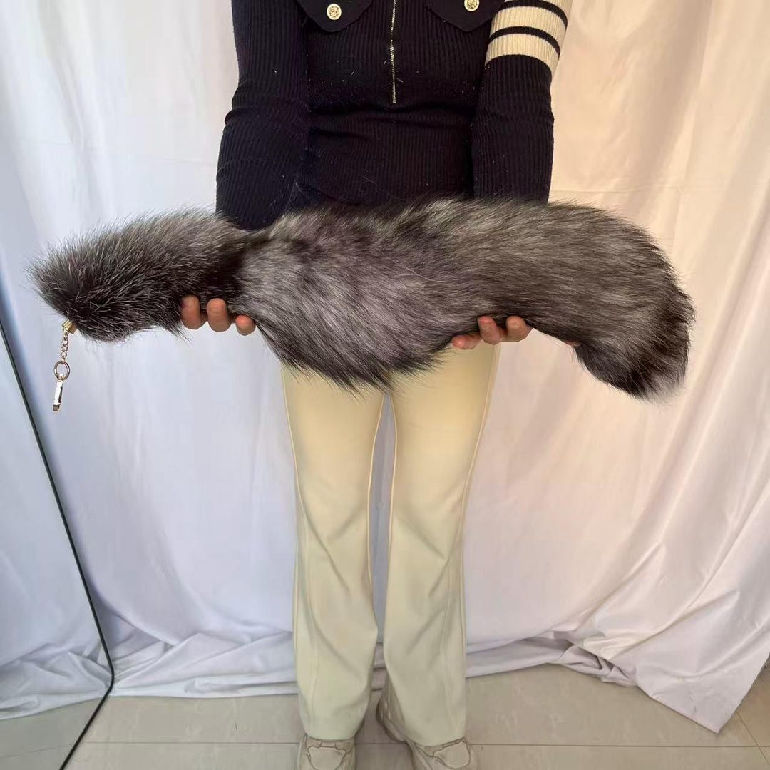 26" Fox Tails, Ethical Taxidermy Therian Tail Cosplay: Gray Black, Clip ...