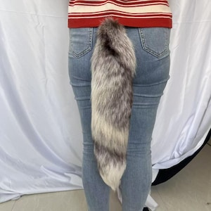 Rabo de raposa para cosplay de Halloween, cinza e branco, 18&quot;: pingente de chaveiro