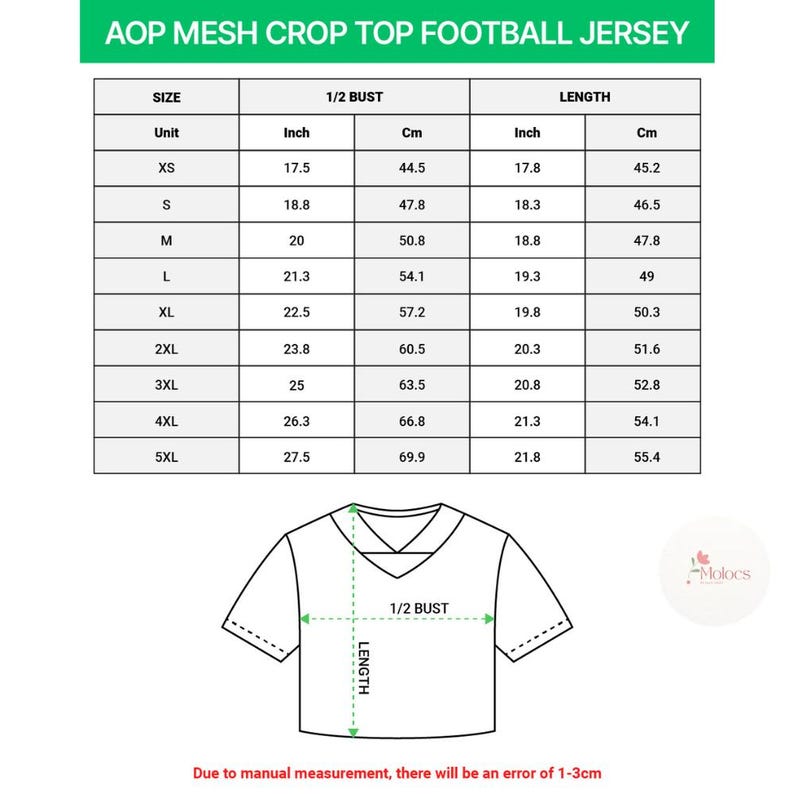 Puede incluir: Una tabla de tallas blanca para una camiseta de f&uacute;tbol AOP mesh crop top, con medidas en pulgadas y cent&iacute;metros. La tabla incluye tallas XS a 5XL, detallando busto y largo. Tambi&eacute;n se muestra un dibujo lineal de la camiseta.