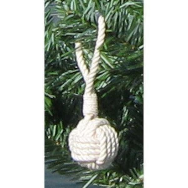 Nautical Christmas Ornament Monkey Fist Ball Ornament - white Christmas tree