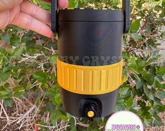 Can Cooler | Soda Can Holder with Spout, Handle - Cheetah print