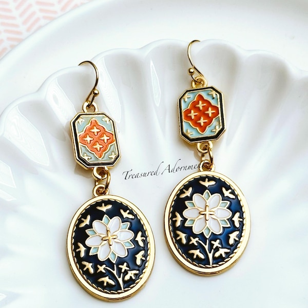 Lange Emaille Blumen Ohrringe: Vergoldeter Statement Schmuck