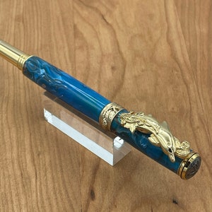Handgemachter Ocean Mist Delfin Pen - Geschenk für die Ocean Loving Mom, 24K Goldborte, Ocean Mist Acryl Körper
