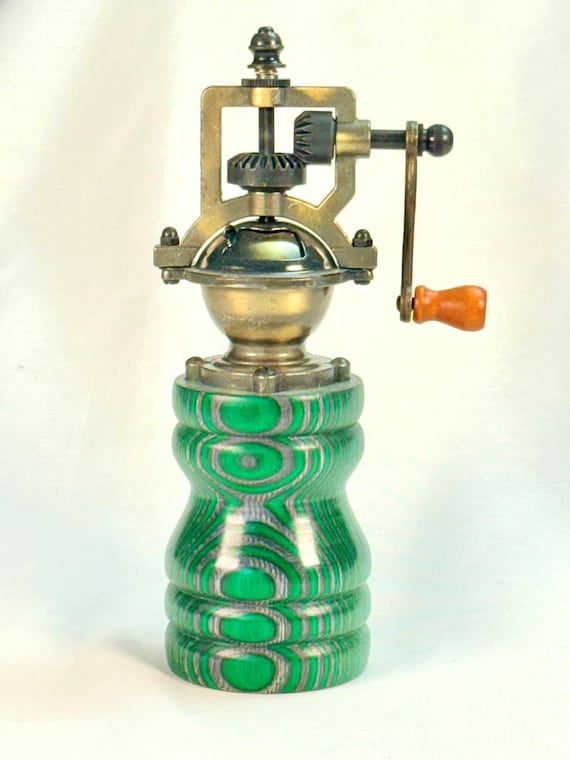 Pepper Mill - Vintage Style - Old Fashioned Kitchen Classic Steampunk – Spectraply Wood - Handmade by ASHWoodshops