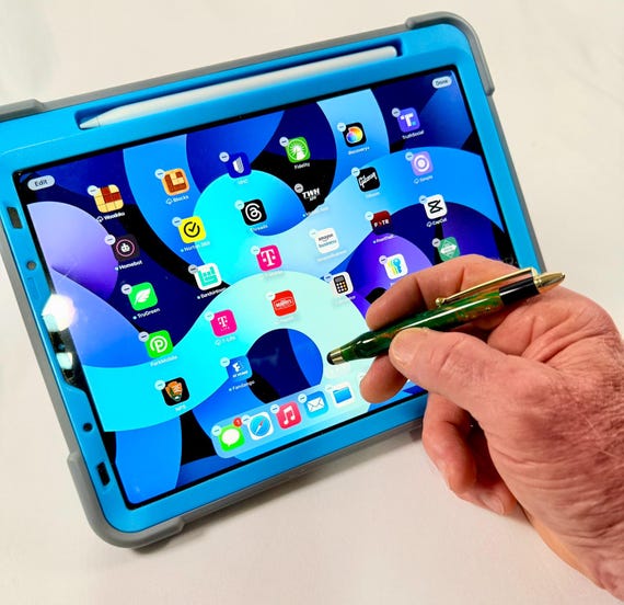 Stylus Pen– Made for Touchscreen Smart Phone, touch pad or any touch screen technology. A wonderful Tech Accessory Gift