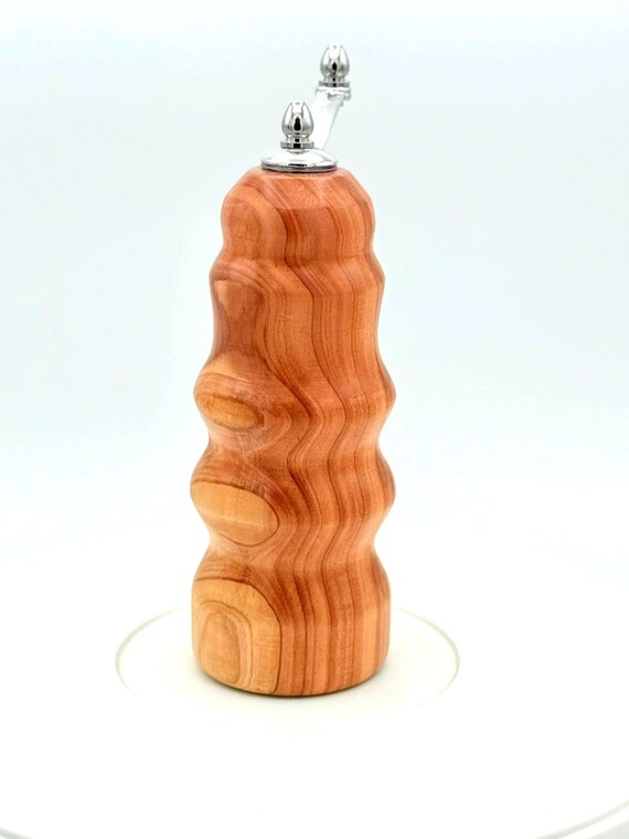 Handmade Salt or Peppermill – Rustic Farmhouse Kitchen Grinder – Wooden Spice Mill Gift for Chef, Wedding, Housewarming & Hostess Gift