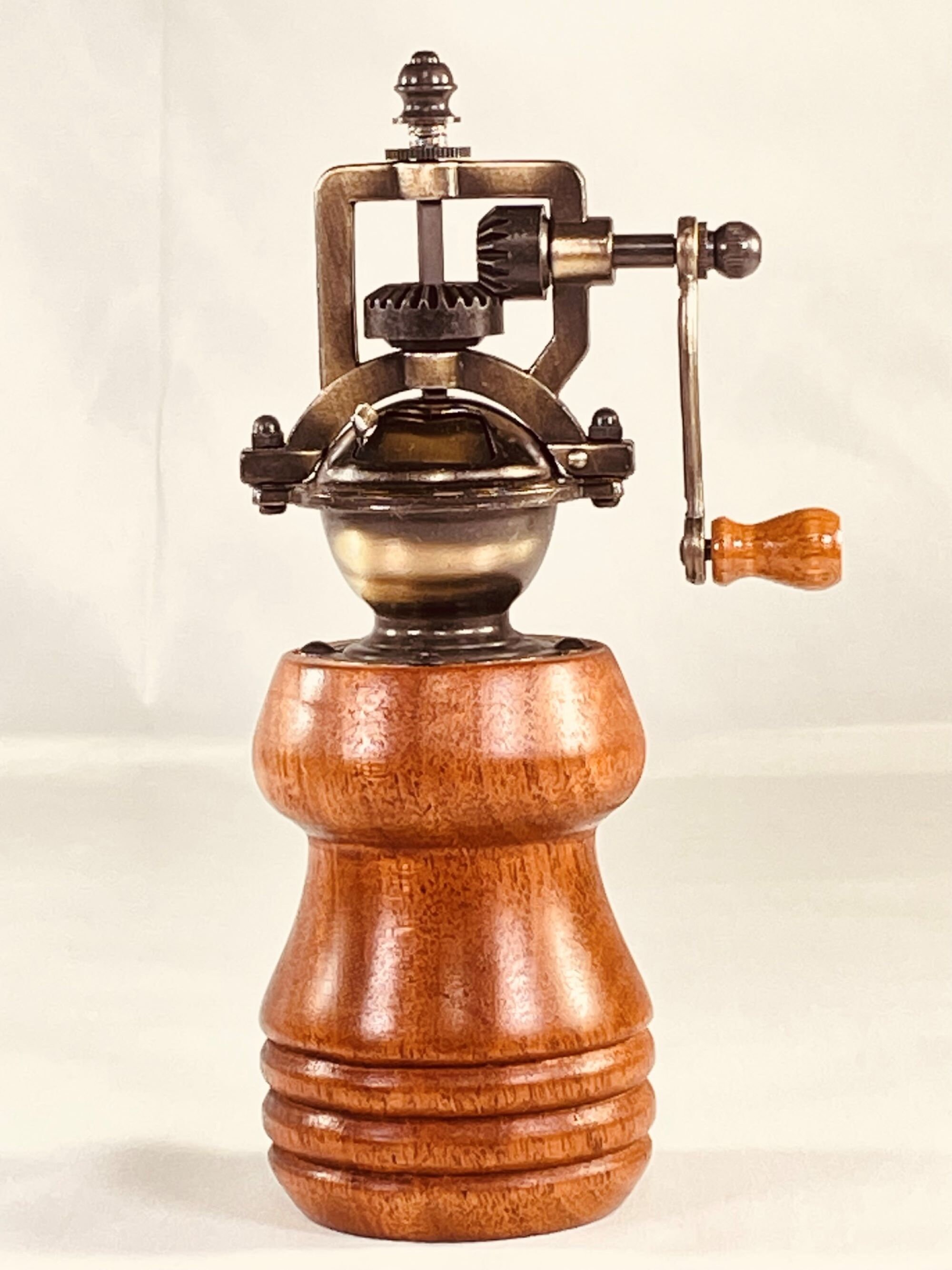 Vintage Exposed Gear Hand Crank Steampunk Style Pepper Grinder Mill Wooden  Base
