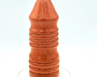 Molinillo de sal o pimienta de madera de cerezo hecho a mano: decoración rústica para la cocina.