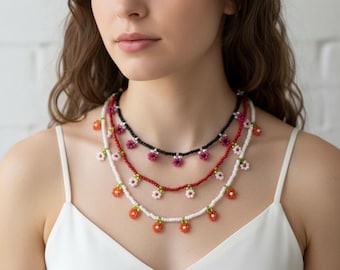 Beaded Daisy Chain Necklace, Colorful Seed Bead Choker, Flower Charm Necklace, Boho Floral Jewelry for Her, Dainty Summer Necklaces, Y2K Sty