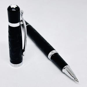 Penna a sfera di lusso Montblanc con elegante confezione regalo e spedizione gratuita in tutto il mondo