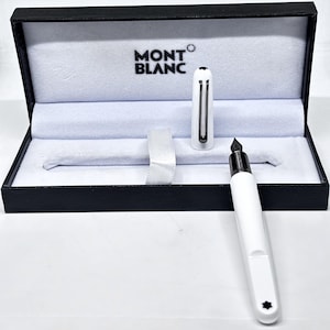 Pluma estilográfica de lujo Montblanc con elegante estuche de regalo y envío gratuito a todo el mundo.
