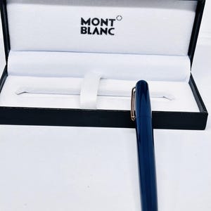 Penna a sfera di lusso Montblanc con elegante confezione regalo e spedizione gratuita in tutto il mondo