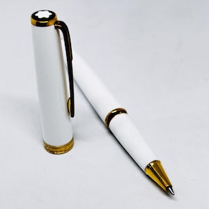 Bolígrafo de lujo Montblanc con elegante estuche de regalo y envío gratuito a todo el mundo.