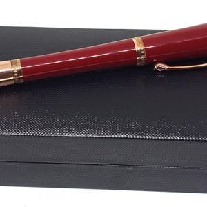 Bolígrafo de lujo Montblanc con elegante estuche de regalo y envío gratuito a todo el mundo.
