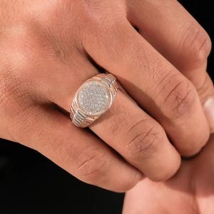 Anillo de diamantes cultivados en laboratorio de 0,53 quilates para hombre, anillo de sello para el meñique en oro bicolor, alianza moderna para hombre, anillo de bodas único para hombre