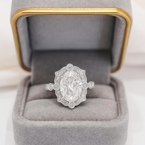 Vintage 2.50 CT Oval Lab-Grown Diamond Engagement Ring – 14K Gold Solitaire CVD Diamond Ring – IGI Certified Elegant Ring for Her