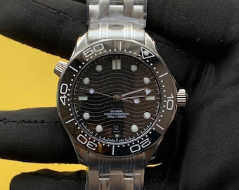 Vintage Seamaster Diver 300M Men's Watch: Black Dial, 42mm Stainless Steel, Automatic Movement watch