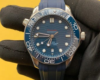 Reloj vintage Seamaster Diver de 42 mm con esfera azul, automático suizo, de acero inoxidable.