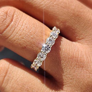 3,70 CT rond geslepen Moissanite Diamond Eternity-trouwring, 14K gouden volledige Eternity unieke stapelbare band, jubileumband cadeau voor vriendin