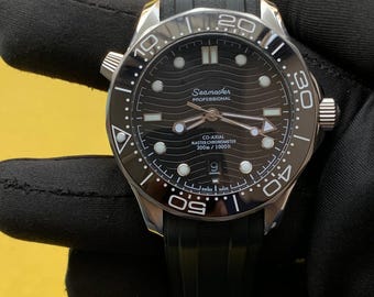 Reloj de hombre Vintage Seamaster Diver 300 M: esfera negra, correa de caucho de 42 mm, movimiento automático.
