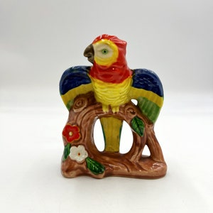 Vintage 50s Parrot Planter / Colorido pájaro de cerámica en jarrón de tocón
