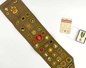 Parches, insignias, pines y tarjeta de jefe de tropa de Boy Scouts de los años 40 y 50