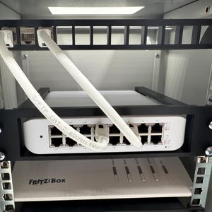 10" Rackmount Panel für USW-Lite-16  PETG 10 Zoll 19 Zoll Rack Adapter | Halterung für Ubiquiti UniFi Switch Lite 16 | 3D-Druck Rackmount 04