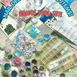 Tajemnicza ozdoba na paznokcie w stylu morskim | Płatki abalone, cyrkonie i muszle + narzędzia