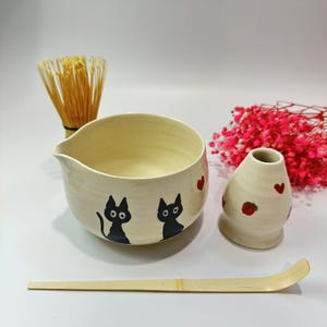 Black Cat Love ハンドメイド陶器抹茶碗、大容量抹茶碗、誕生日プレゼント、パーソナライズ抹茶碗、抹茶碗セットを予約注文