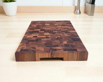 Tagliere in noce lavorato a mano — Grande ceppo da macellaio — Regalo unico per la cucina — 40x30x4 cm