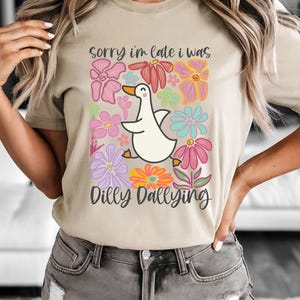ディリー・ダリーング・グースTシャツ：皮肉なレトロな花柄Tシャツ
