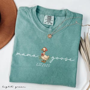 Comfort Colors® Mama Goose Shirt, Goose Family Shirt, Pregnancy Shirt, Silly Goose Mom, Pregnancy Shirt Bow, Baby Announcement Shirts