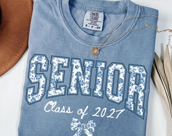 Comfort Colors® Senior 2027 Shirt, Personalized Class of 2027 Shirt, Coquette Senior 2027 Shirt, Graduation Gift, Senior Mom Shirt