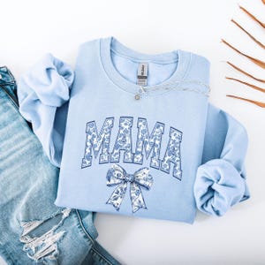 Mama Chinoiserie Sweatshirt Gift for Mom, Blue Ribbon Mom Sweatshirt, Girly Aesthetic Gift For Mom,Cute Mom Bow Sweatshirt,Mothers Day Gift