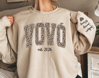 Sweat-shirt léopard Vovo personnalisé avec nom d'enfant sur la manche, sweat-shirt Vovo personnalisé, cadeau pour Vovo, cadeau de Noël sweat-shirt Vovo Est