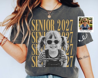Personalised Vintage Photo And Year Senior Shirt: Custom Graduate Picture Shirt, Class of 2027 Graduation Gift, Back To School 1st Day Shirt