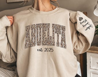 Custom Leopard Abuelita Sweatshirt With Kid Name On Sleeve, Personalized Abuelita Sweatshirt, Gift For Abuelita, Christmas Gift Abuelita Tee