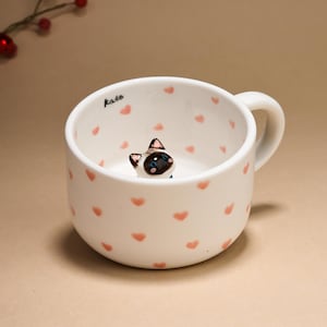 Custom Cat Cup with Heart Pattern, Handmade Ceramic Mug with Cat Figurine, Cute Kawaii Style, Personalized Gift for Cat Lover, Birthday Gift