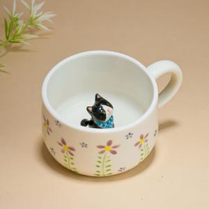 Custom Cat Mug with 3D Figure, Handmade Ceramic Mug with Flower Pattern, Cute Pet Cup Gift for Cat Lovers, Personalized Mug Birthday Gifts