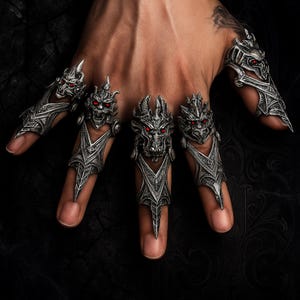 Gothic Dragon Skull Finger Claw Rings Set of 5 | Adjustable Hand Armor | Punk Claw Nails | Cosplay Accessories | Dark Fantasy Gothic Jewelry